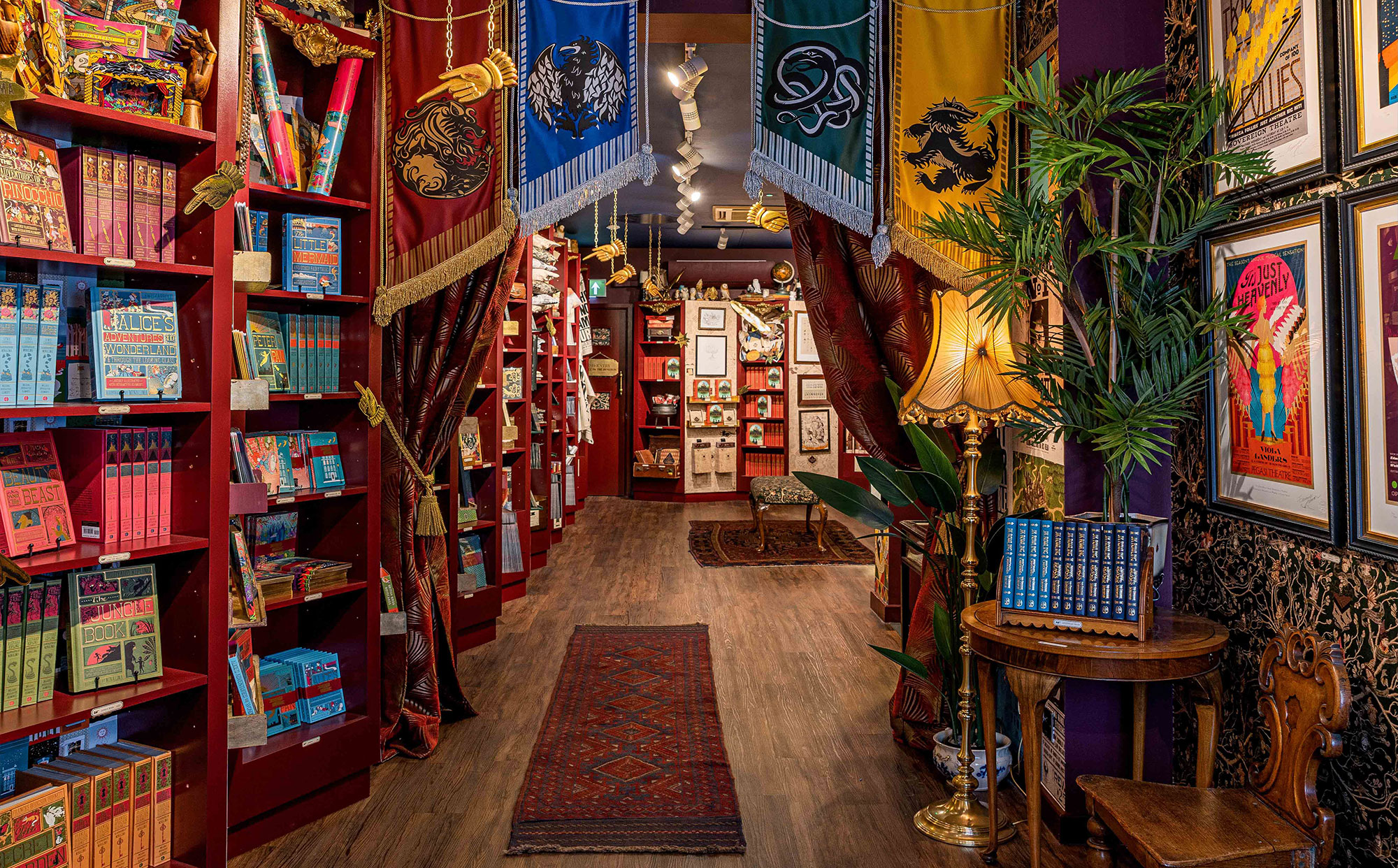 visit-us-minalima